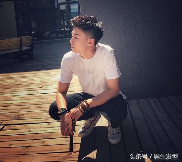 越剪越帅的4款男生发型,趁着假期剪一个!