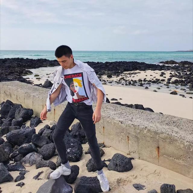 新出的中国男模,我觉得是新生代这一波人里最高级独特的了!