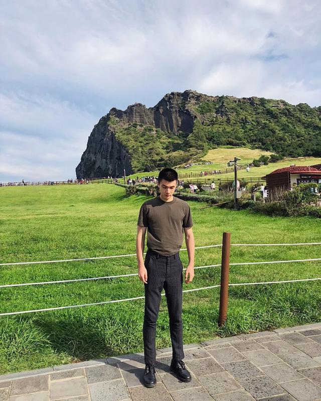 新出的中国男模,我觉得是新生代这一波人里最高级独特的了!