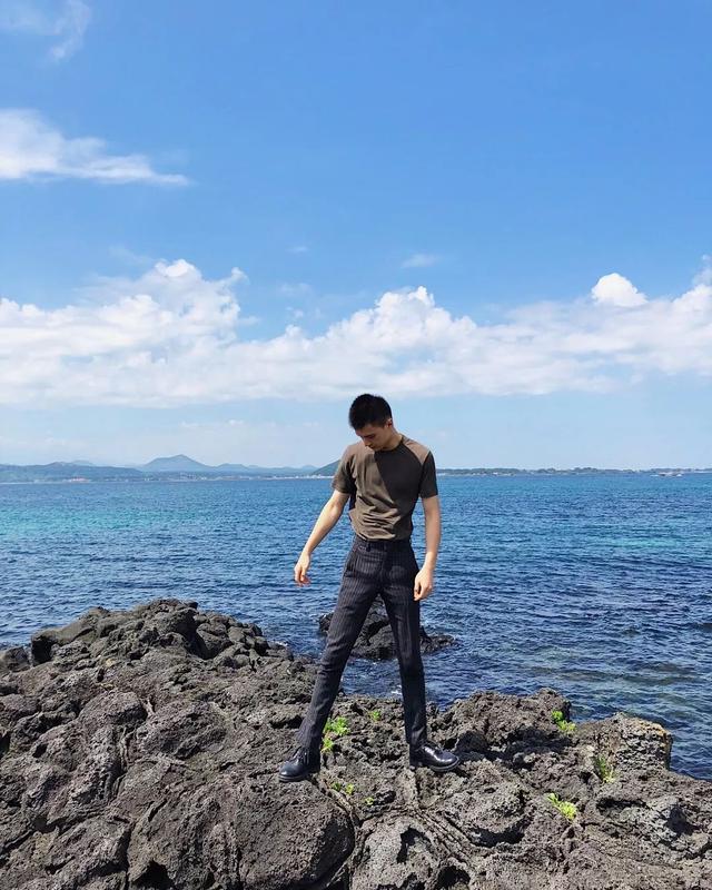 新出的中国男模,我觉得是新生代这一波人里最高级独特的了!