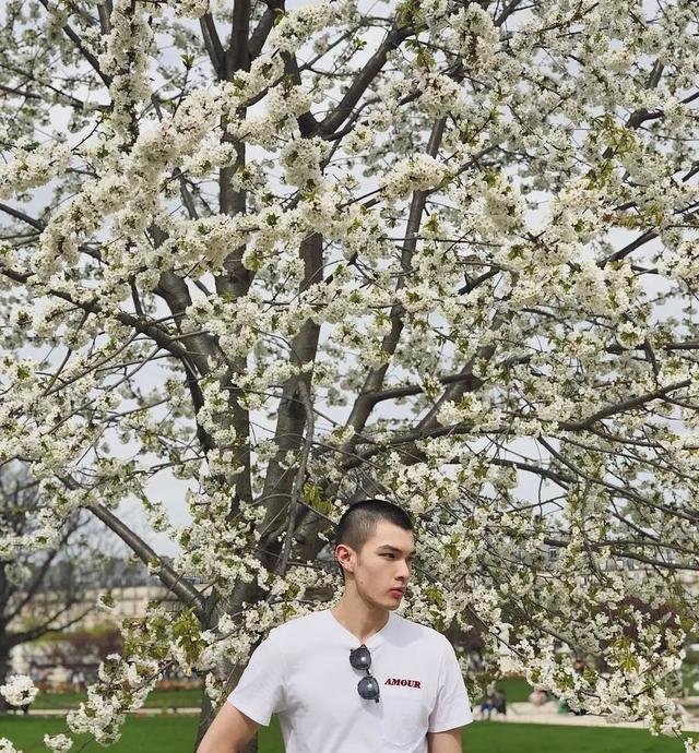 新出的中国男模,我觉得是新生代这一波人里最高级独特的了!