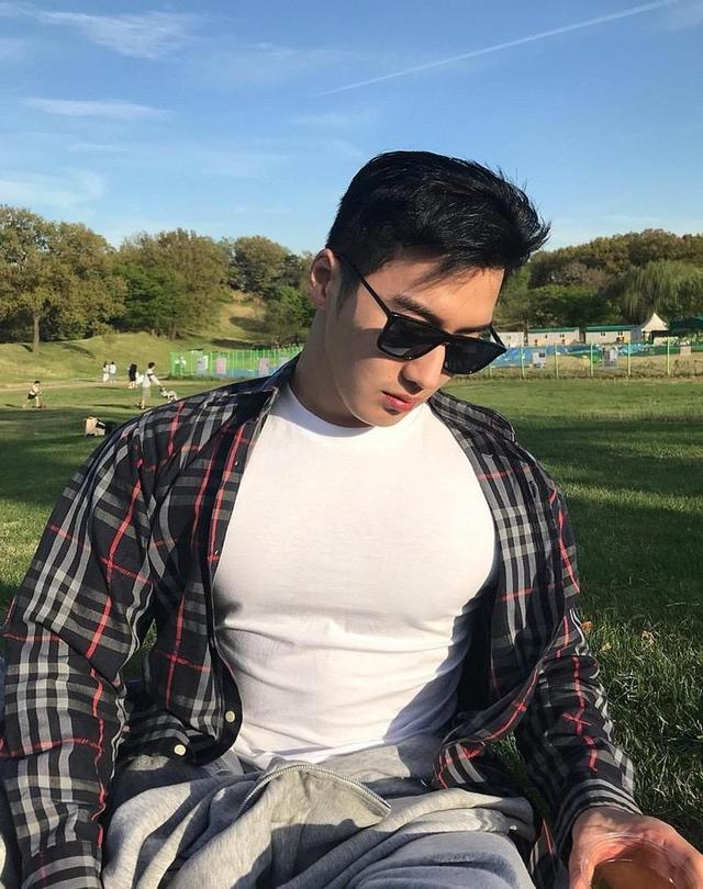 2019男士流行发型,男生不喜后2款,而女生却很痴迷