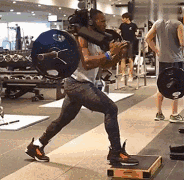 9个大腿训练关键动作,和大屌哥一起练就对了!