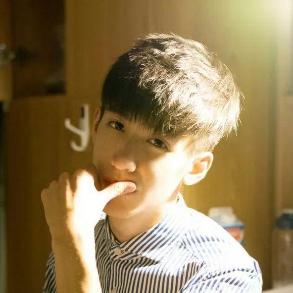 适合亚洲男士的发型推荐!让姑娘看了走不动步