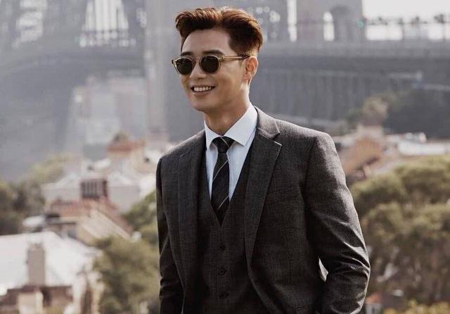 悉尼街头最靓丽的崽!朴叙俊最新大片再现《金秘书》副会长风采