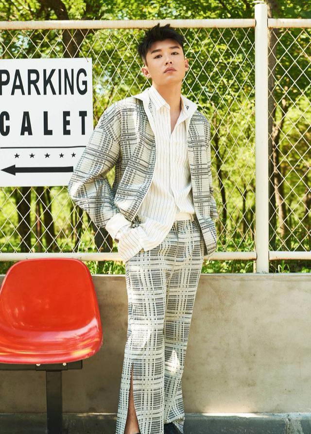 格纹元素搭配4个诀窍,掌握了就可以由“土”变“潮”