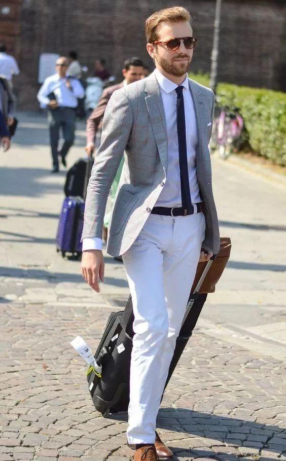 夏天休闲裤穿得好看的男士都有什么技巧?