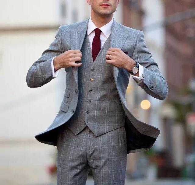 定制西装,到底应不应该配上一件马甲?