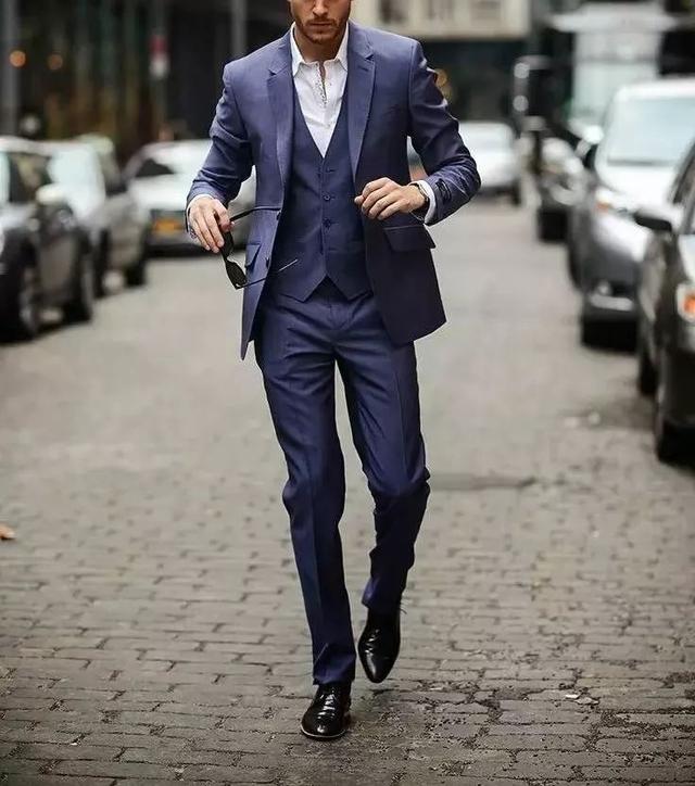 定制西装,到底应不应该配上一件马甲?