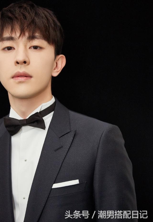 行走的治愈系,看“一本正经”的邓伦如何搭出不一样的自己