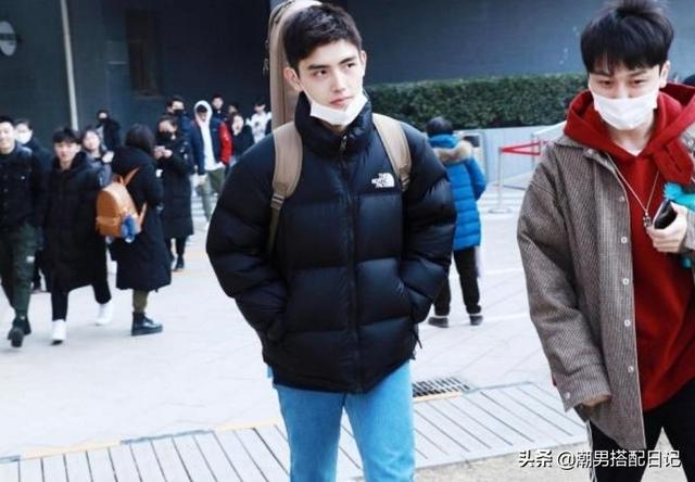 陈飞宇一身休闲装现身北电复试,阳光大男孩就这样穿搭