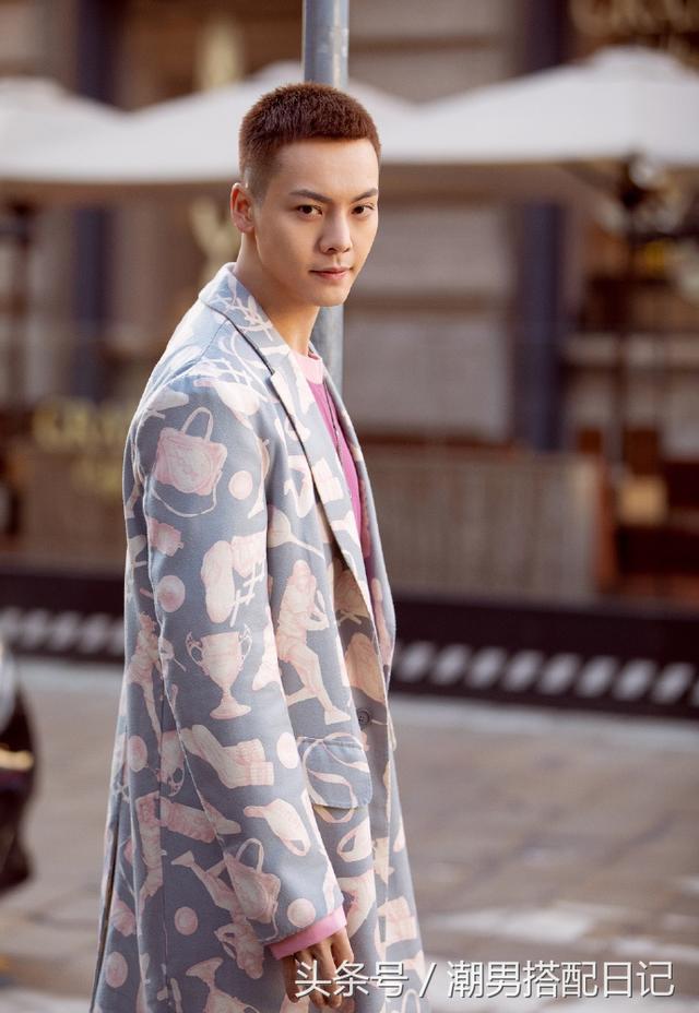 有一种女朋友喜欢的风格,叫做陈伟霆的穿搭,潮男不踩雷
