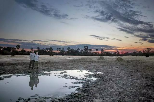 劲爆!李光耀孙子和男友正式合法结婚