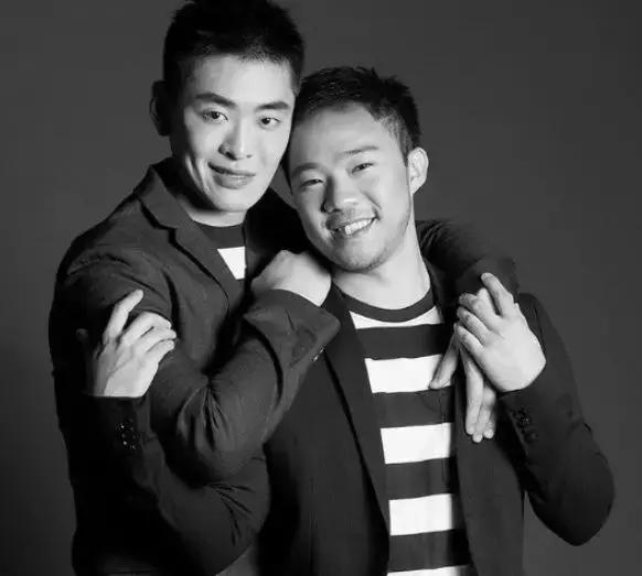 劲爆!李光耀孙子和男友正式合法结婚