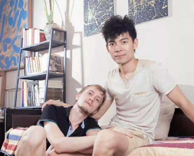 台湾同性婚姻登记第1天:厮守男友25年,蔡康永终于不再孤军奋战