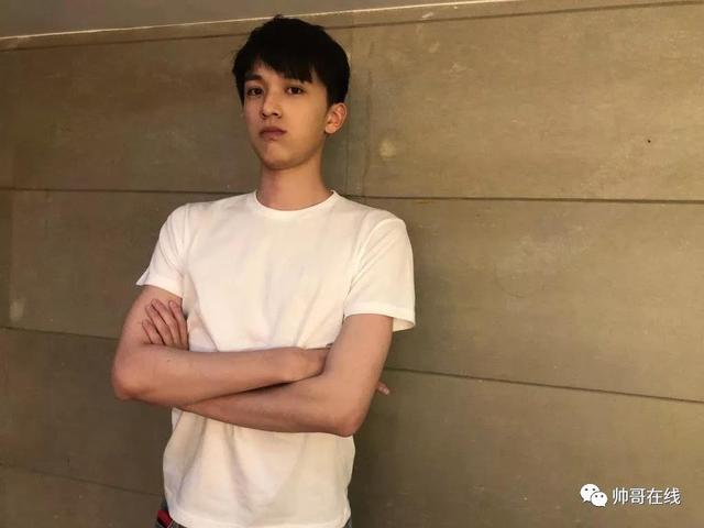 盘一盘青春的偶像,独具一格的校草——赵某某!