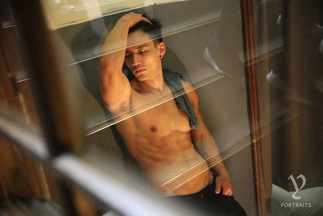 男模被批修图过猛?真相是那里歪了