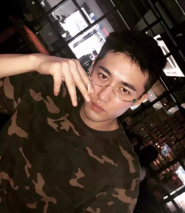 对这种眉清目秀,唇红齿白的小狼狗,你的抵抗力还好吗