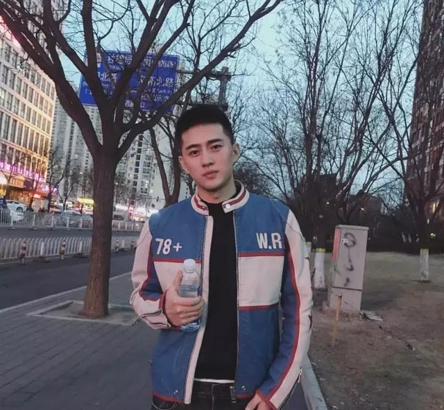 对这种眉清目秀,唇红齿白的小狼狗,你的抵抗力还好吗