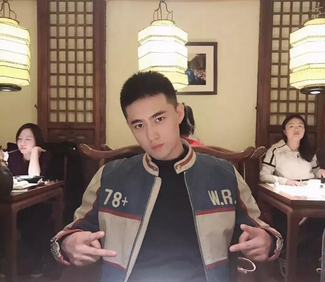 对这种眉清目秀,唇红齿白的小狼狗,你的抵抗力还好吗