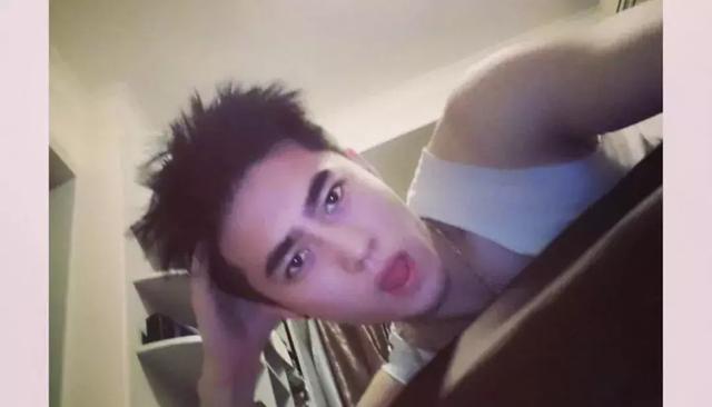 对这种眉清目秀,唇红齿白的小狼狗,你的抵抗力还好吗