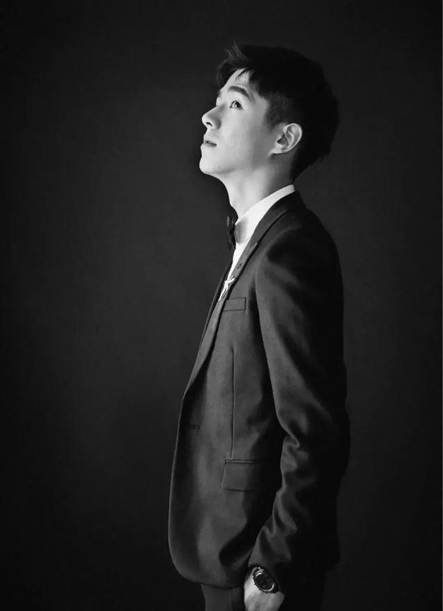 刘昊然时而霸道系,时而小清新,时而呆萌可爱