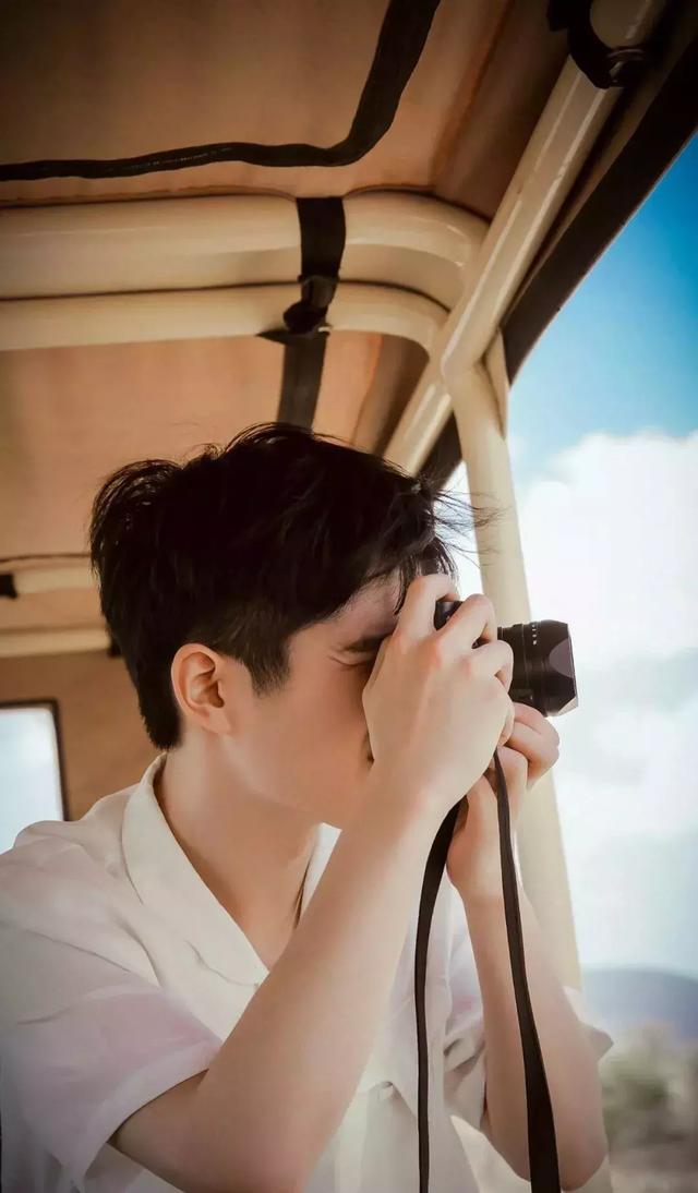 刘昊然时而霸道系,时而小清新,时而呆萌可爱