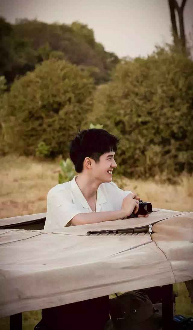 刘昊然时而霸道系,时而小清新,时而呆萌可爱