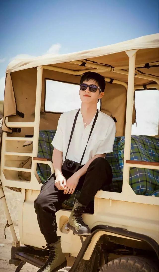 刘昊然时而霸道系,时而小清新,时而呆萌可爱