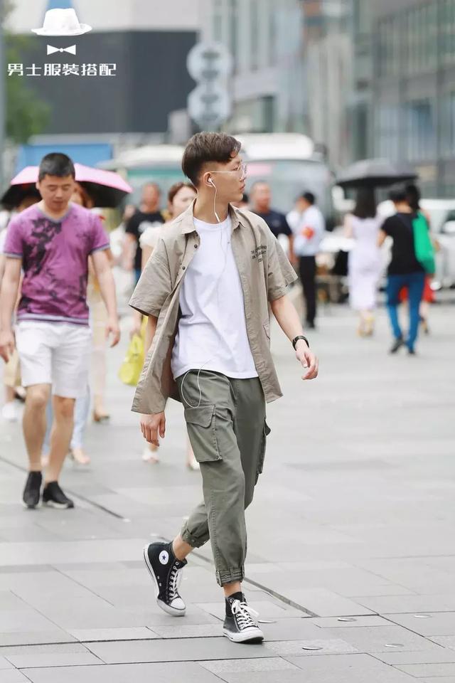 如何将基础款的衬衫穿出高级感?