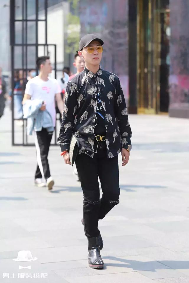 如何将基础款的衬衫穿出高级感?