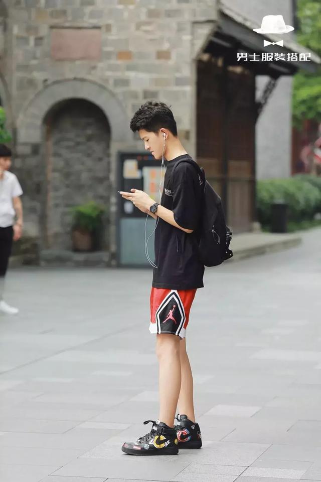 “养眼”的街拍着装,到底应该怎么穿?