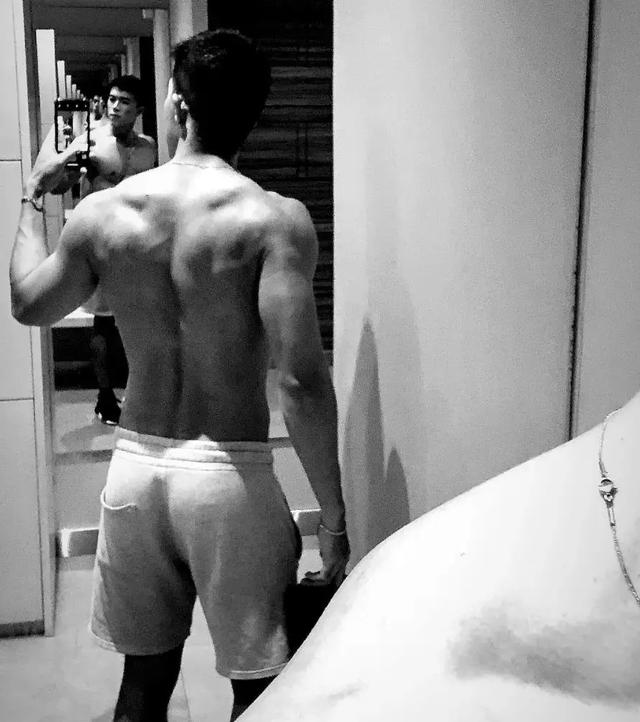 又一台湾小鲜肉走红,因为这张爆图!