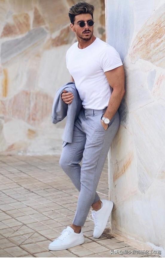 男人穿T恤太平凡?掌握这3点,基础款也能很性感