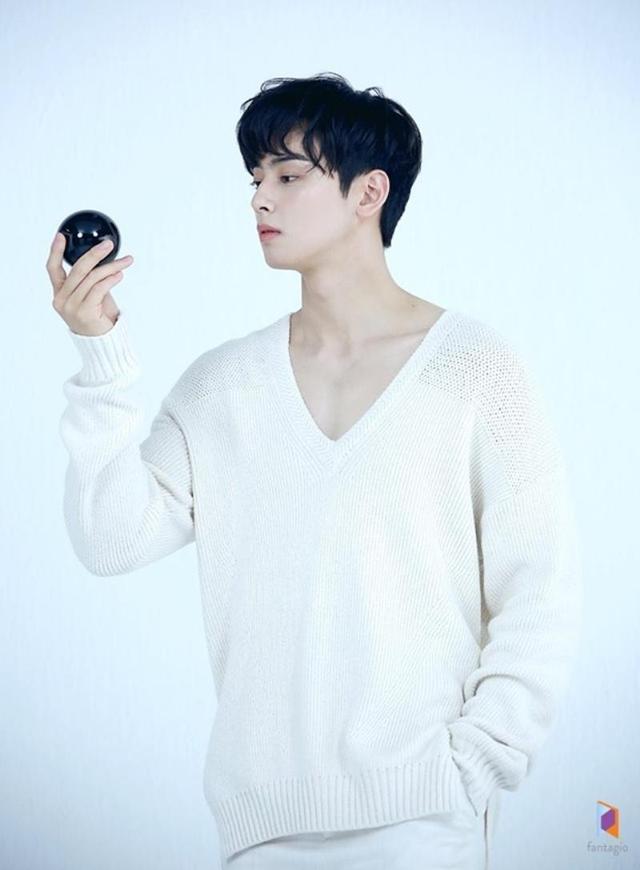 看似是「白斩鸡」的车银优肌肉又升级了:硬汉气质扑面而来