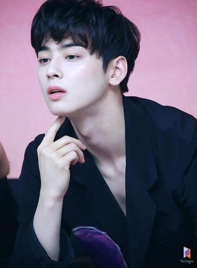 看似是「白斩鸡」的车银优肌肉又升级了:硬汉气质扑面而来