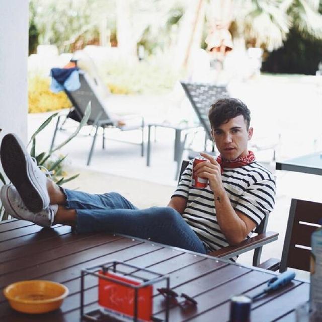 变身夏日街头潮男,这三款时髦单品更加分