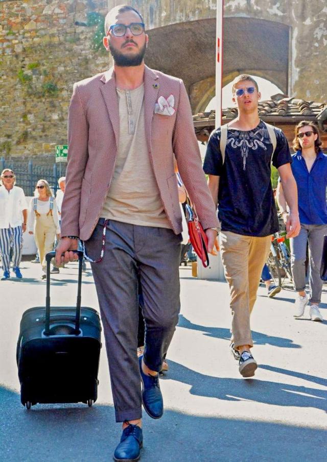 这件你都叫不出名字的上衣,夏天上身却超级有型