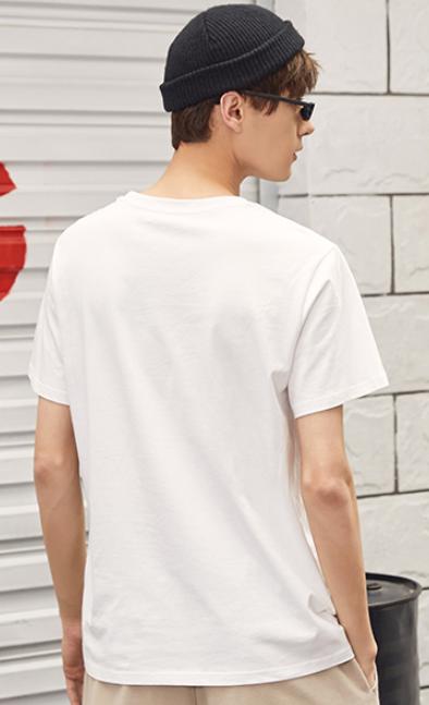 男士T恤土到爆,这样秒变型男的穿搭