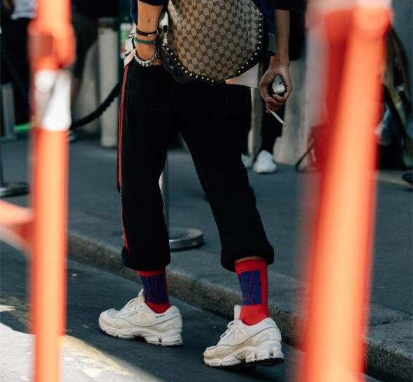 超火老爹鞋,搭这三种裤装最时髦