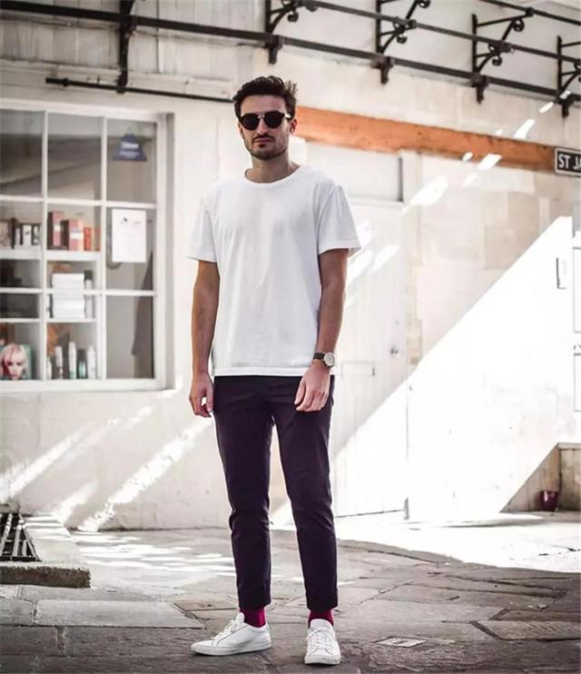 长得黑的男人该如何挑衣服?