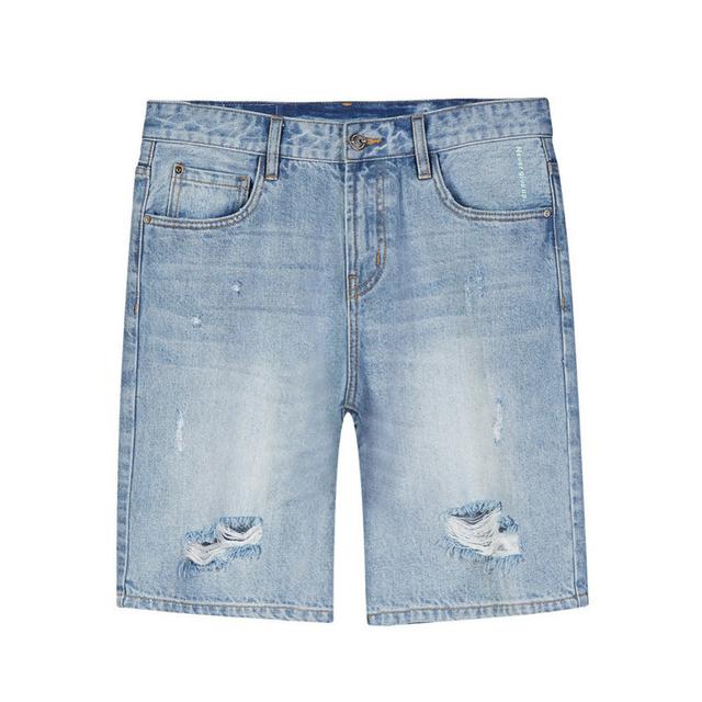 清凉短裤来袭,酷暑热浪无处可逃