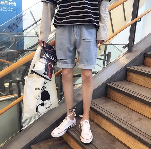 清凉短裤来袭,酷暑热浪无处可逃