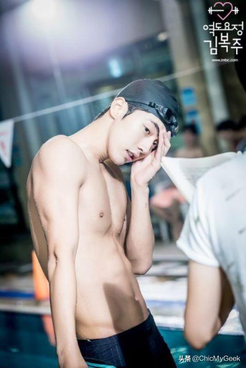 穿衣显瘦,脱衣有肉!韩国男星肌肉排行榜,宋仲基只第五名