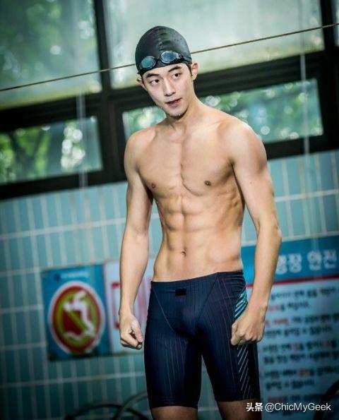 穿衣显瘦,脱衣有肉!韩国男星肌肉排行榜,宋仲基只第五名