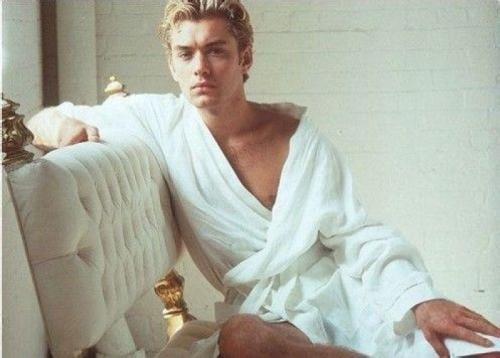 外形俊美、英伦范十足的英国男明星,高颜值预警,请谨慎观看