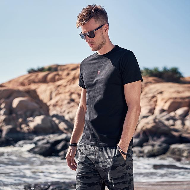 黑色元素怎会过时?这些单品重塑经典