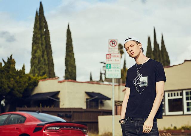 纯色t恤太单调!印花t恤才更有趣