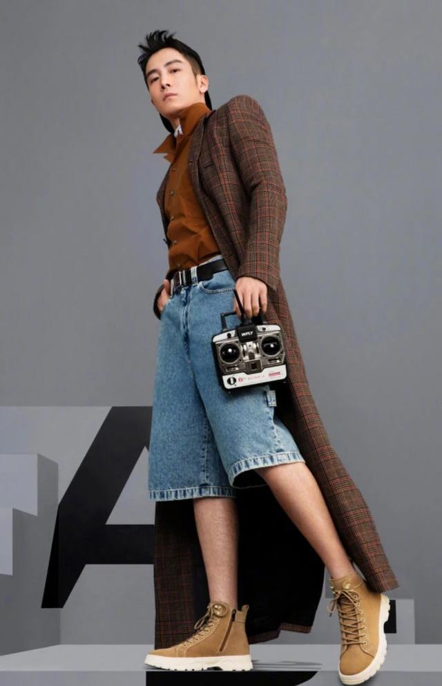 热到不行时,看到盛一伦的“冰淇淋男友”穿搭,感觉凉爽很多