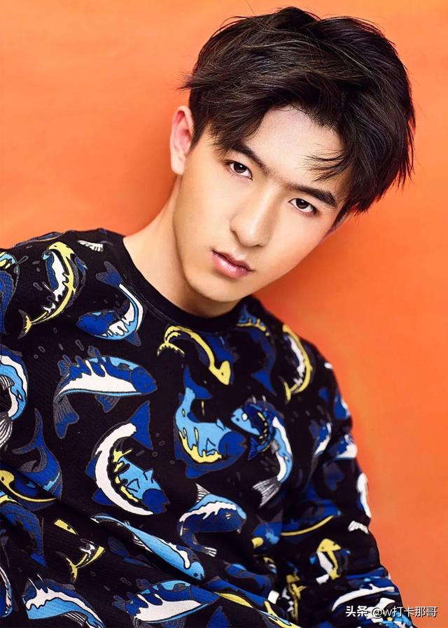 从超模到演脑洞剧还没台词,还被打趣不太聪明的亚子的他:很帅